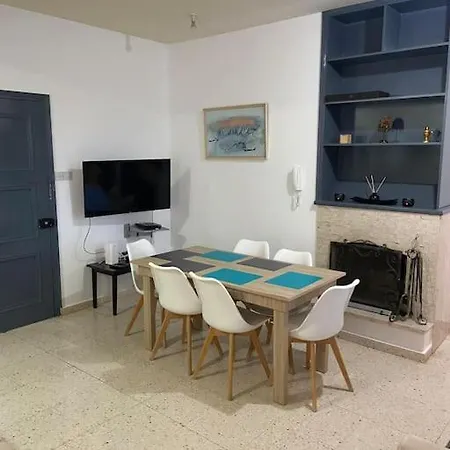 Διαμέρισμα Paradise Homes 12 *