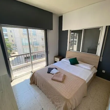 Apartamento Paradise Homes 12 *